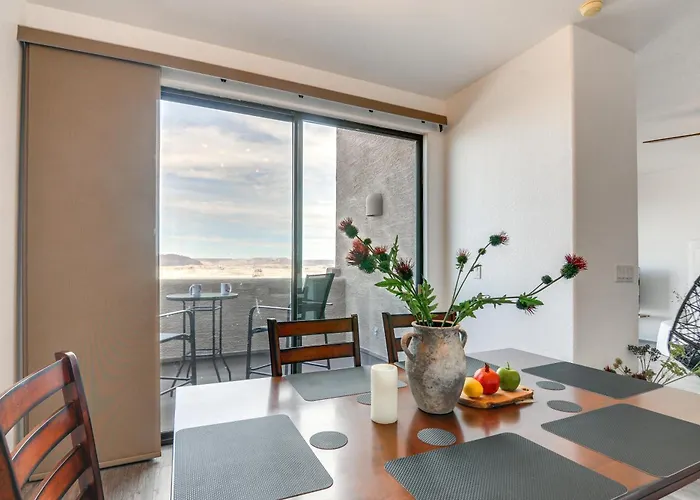 Powell Views: Adobe Townhome W/ Patio