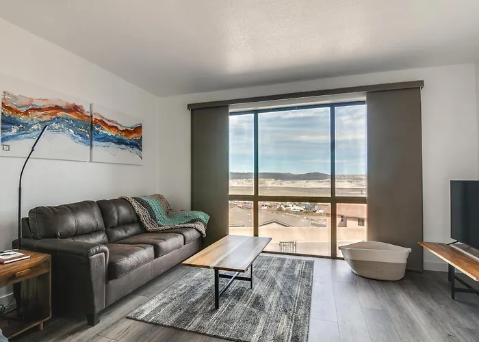 Powell Views: Adobe Townhome W/ Patio Dom wakacyjny