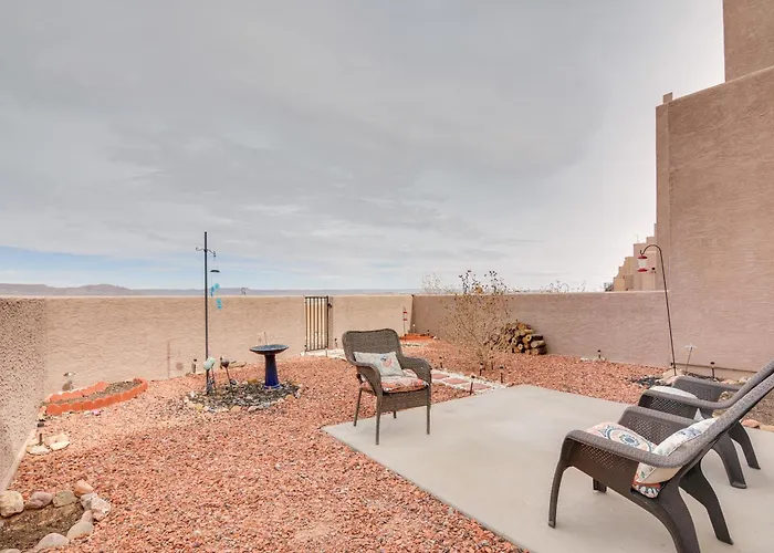 Powell Views: Adobe Townhome W/ Patio