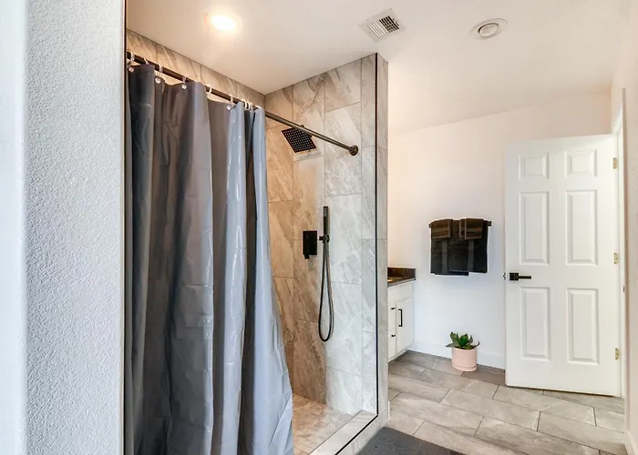 Powell Views: Adobe Townhome W/ Patio Dom wakacyjny