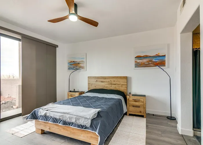 Powell Views: Adobe Townhome W/ Patio *