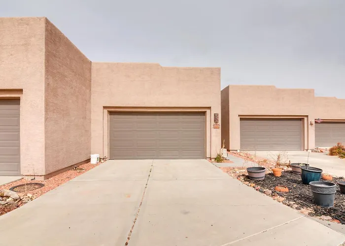 Powell Views: Adobe Townhome W/ Patio Dom wakacyjny *
